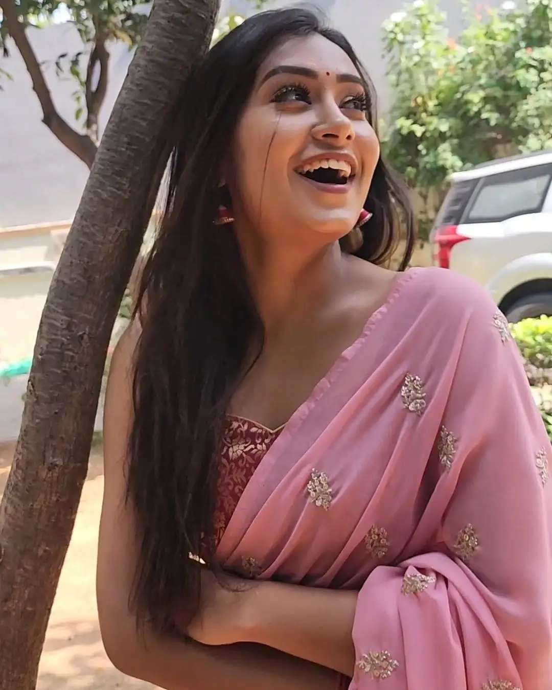 Telugu TV Actress Deepa Jagadeesh In Pink Saree Sleeveless Blouse